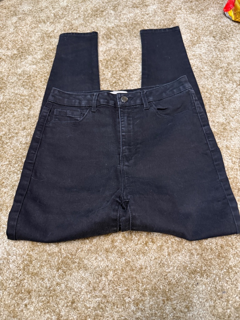 Forever 21 Black Skinny Jeans - Classic Fit